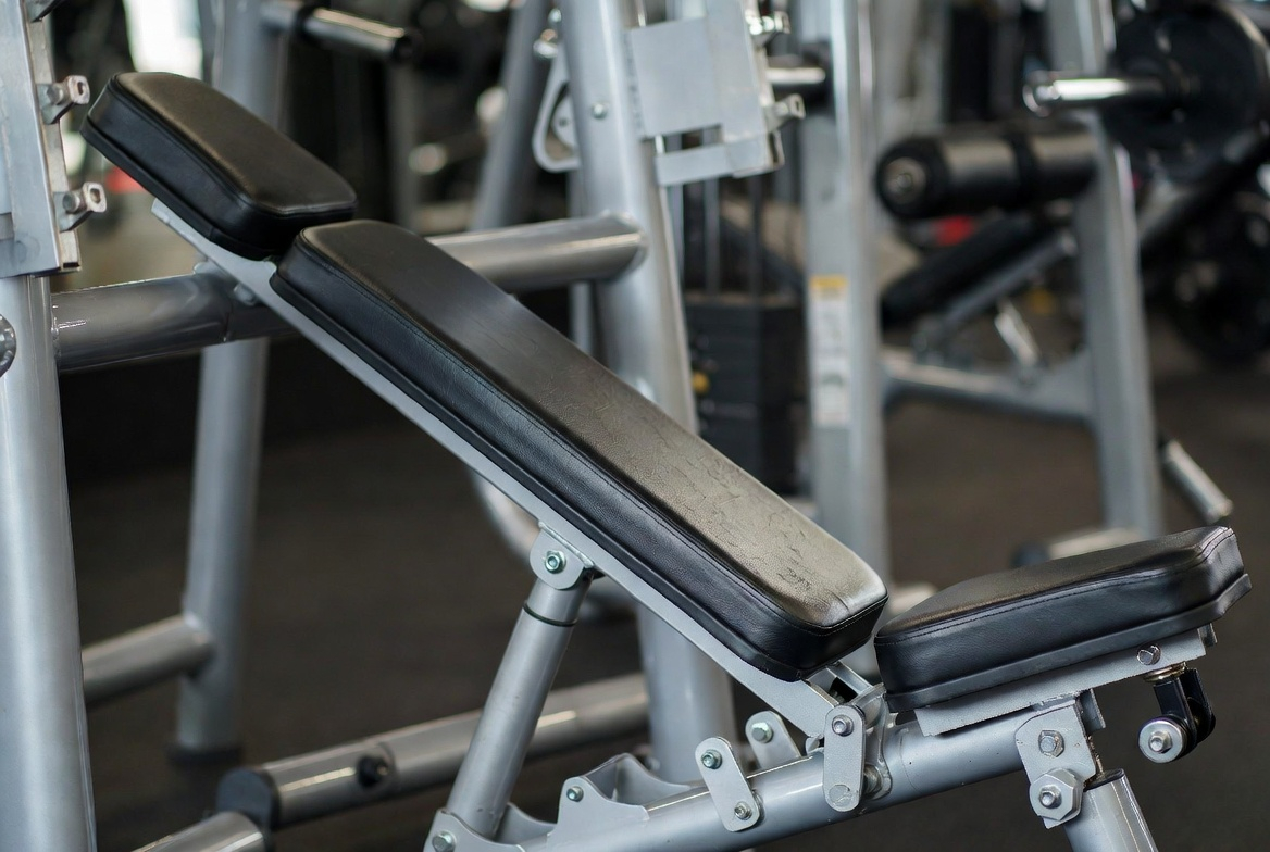Incline Bench Press vs Flat Bench Press Muscles Worked